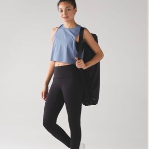 Lululemon muscle love crop top